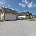Natura - Caloroczne Drewniane, Rowery, Hulajnogi, E-foil, Balie Z Hydromasazem, Sprzet Do Polawiania Bursztynu * Jantar