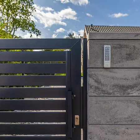 Natura - Caloroczne Drewniane, Rowery, Hulajnogi, E-foil, Balie Z Hydromasazem, Sprzet Do Polawiania Bursztynu