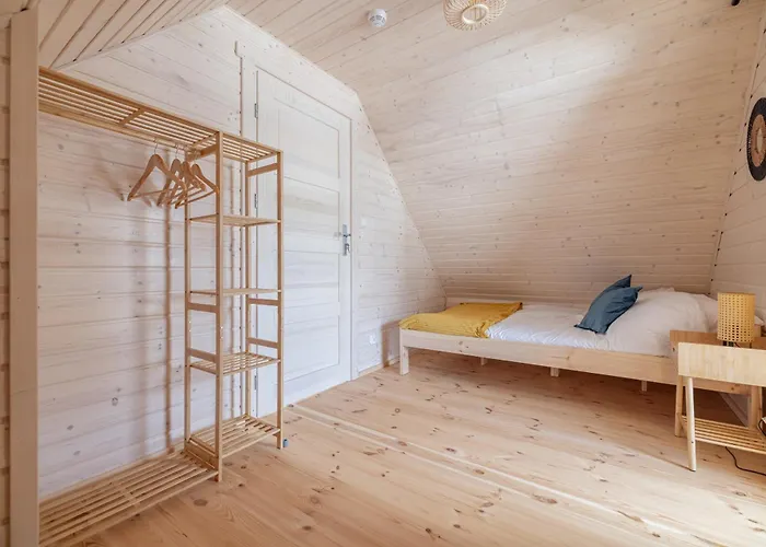 Natura - Caloroczne Drewniane, Rowery, Hulajnogi, E-foil, Balie Z Hydromasazem, Sprzet Do Polawiania Bursztynu 度假居