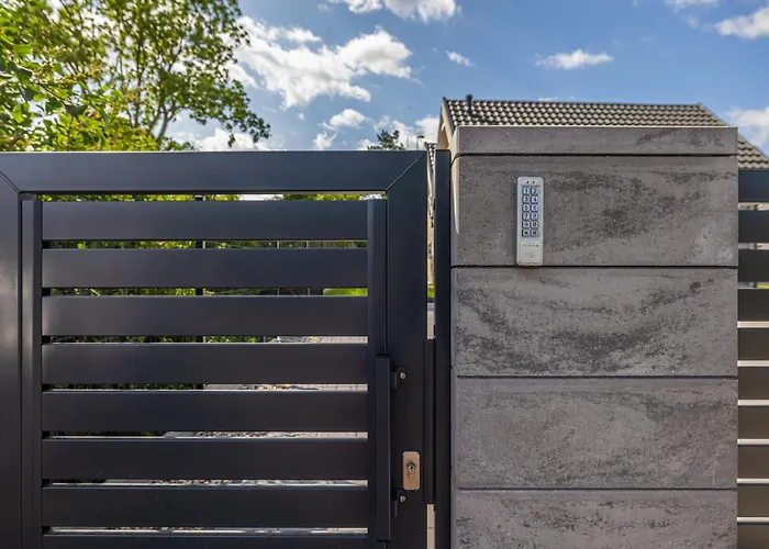 Natura - Caloroczne Drewniane, Rowery, Hulajnogi, E-foil, Balie Z Hydromasazem, Sprzet Do Polawiania Bursztynu